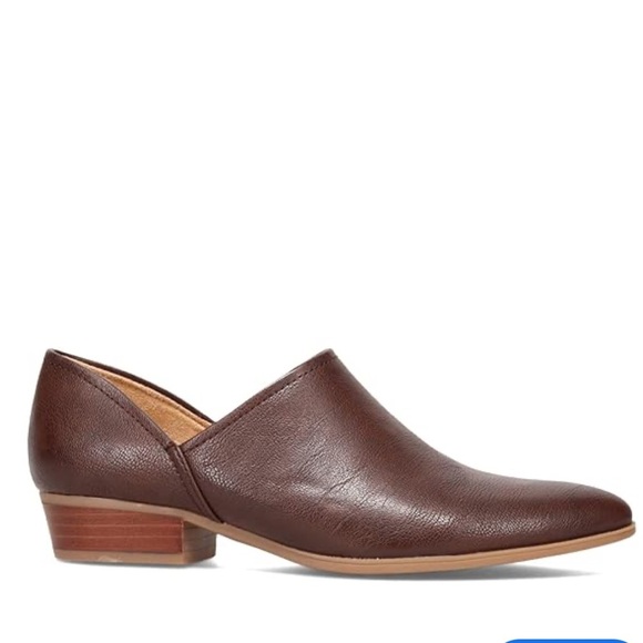 SoftWalk Dark Brown Leather Flats - Picture 11 of 12